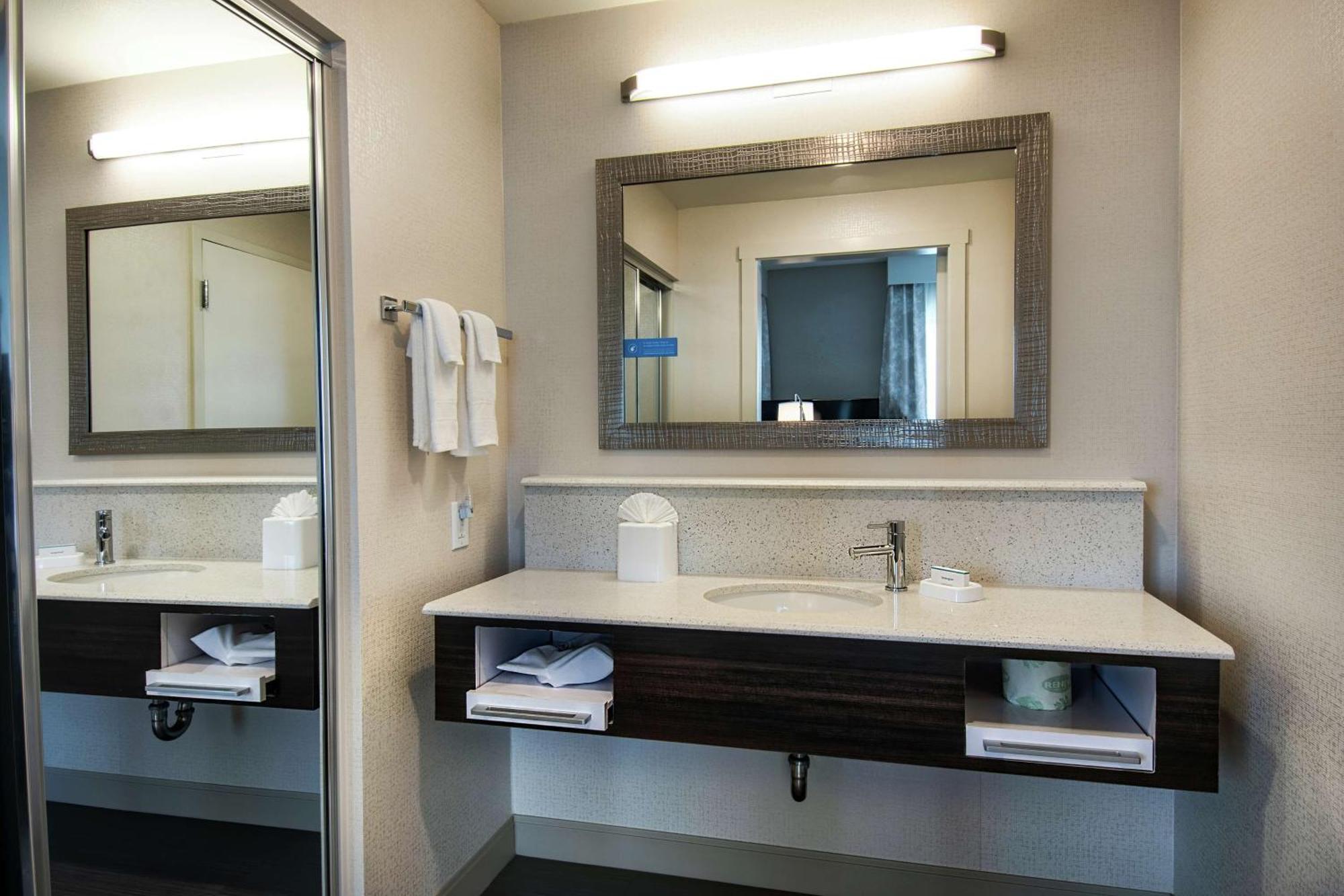 Hotel Hampton & By Hilton Laguna San Juan Capistrano 3*